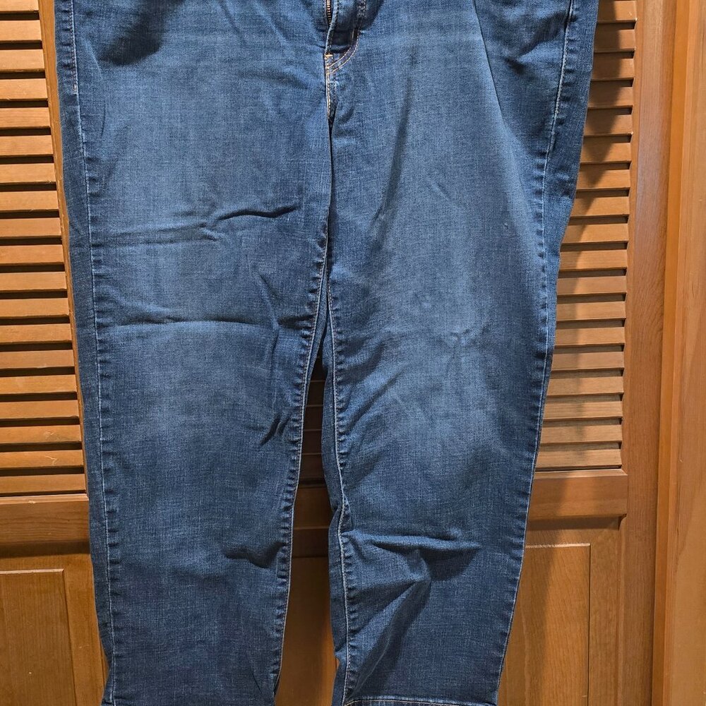 Levi's Boyfriend Women's Jeans Plus Size - Picture 5 of 7